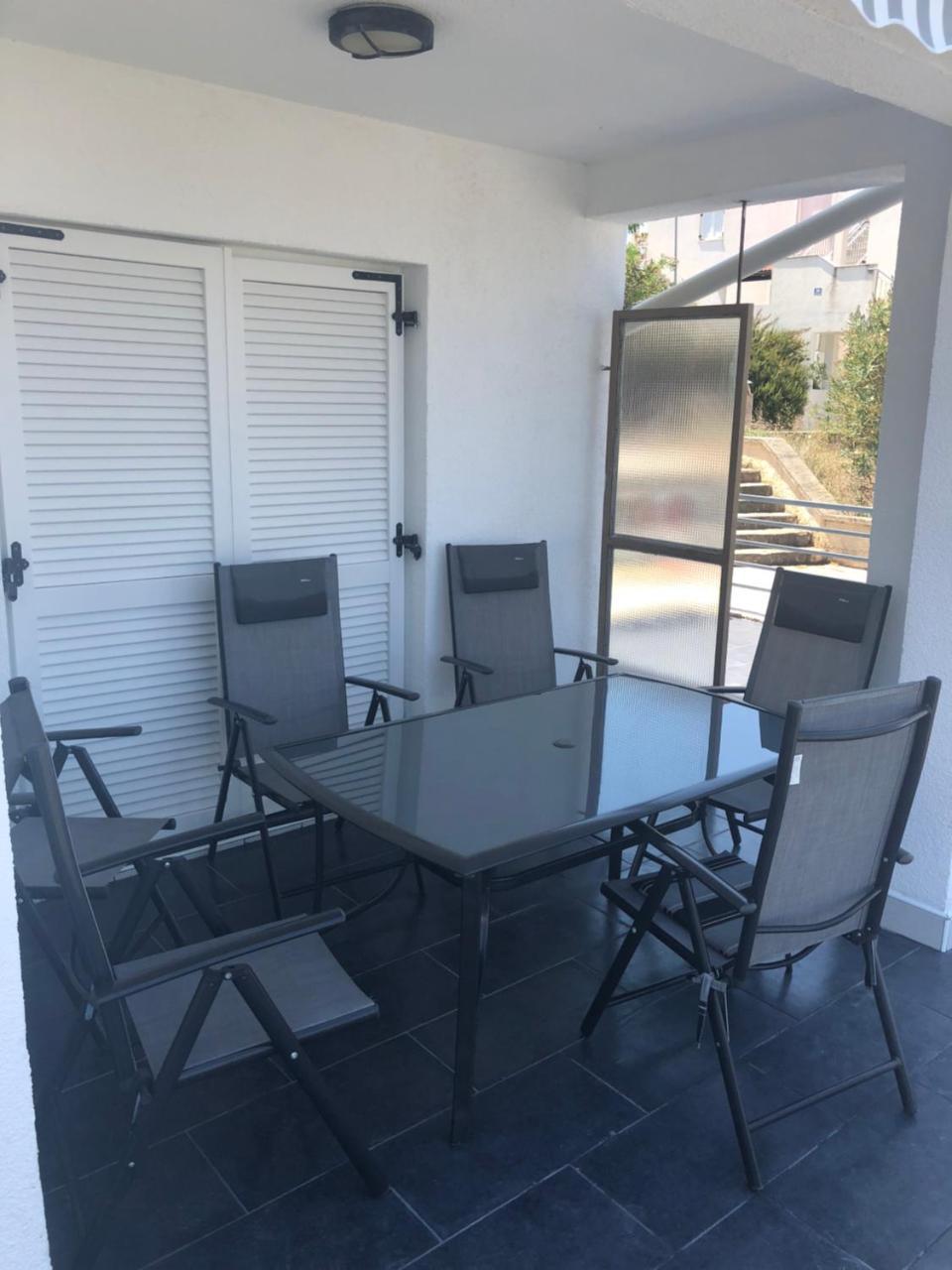 Apartman Ylli Nečujam Exteriör bild